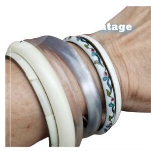 Vintage bangle bundle 6‎ bangles
